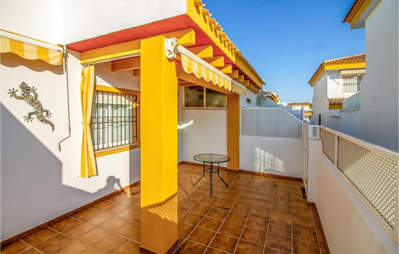 4 Bedroom Cozy Home In Pilar De La Horadada Zewnętrze zdjęcie