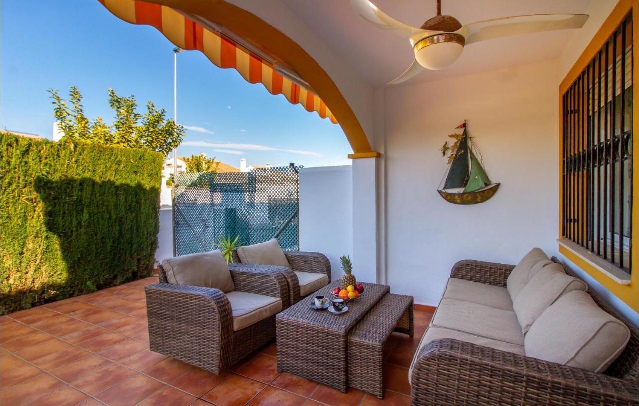 4 Bedroom Cozy Home In Pilar De La Horadada Zewnętrze zdjęcie