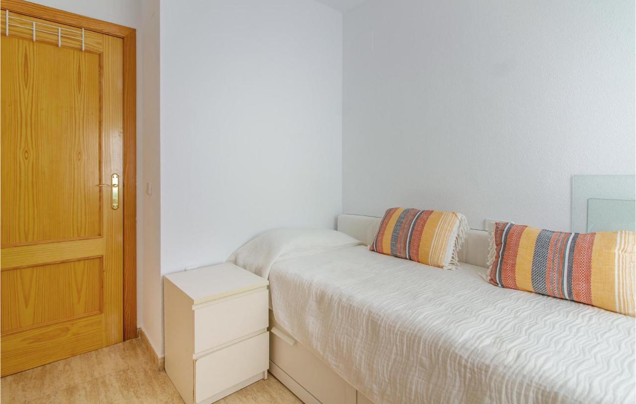 4 Bedroom Cozy Home In Pilar De La Horadada Zewnętrze zdjęcie
