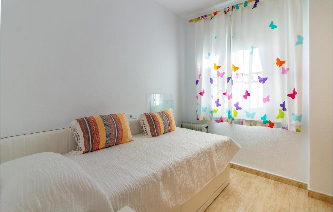 4 Bedroom Cozy Home In Pilar De La Horadada Zewnętrze zdjęcie